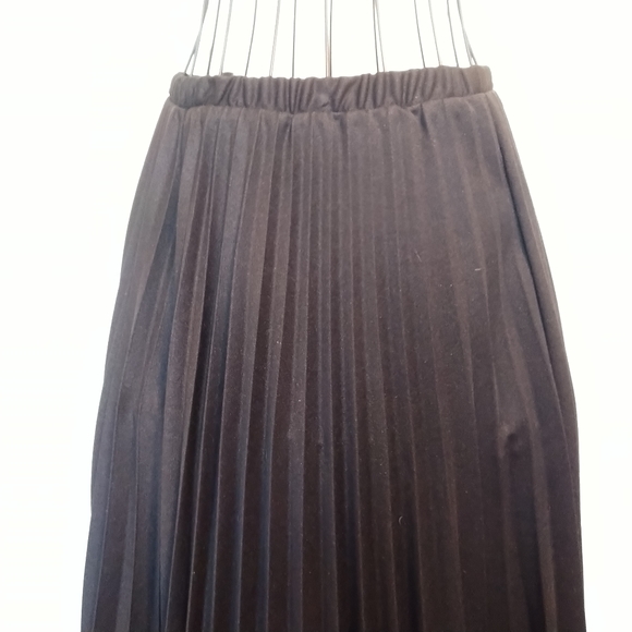 *SOLD* Vicki Wayne's skirt - Picture 5 of 7